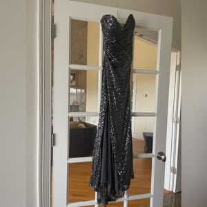 La femme backless sequins dress
